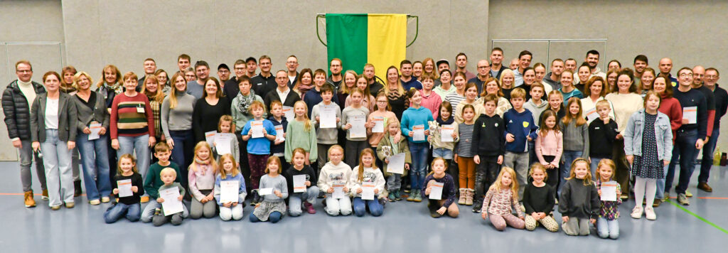 Die erfolgreichen Teilnehmerinnen und Teilnehmer des Sportabzeichen 2025